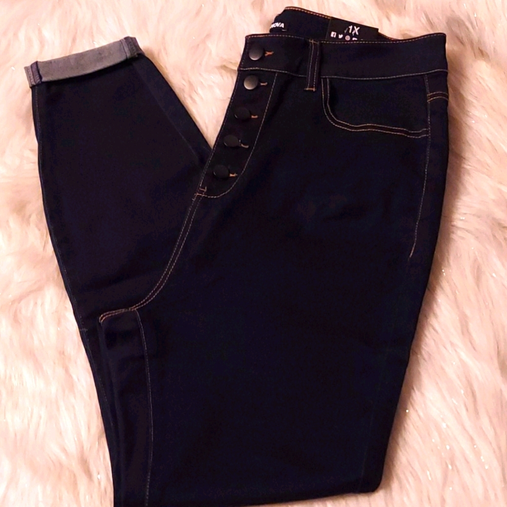 NWT Womens jeans